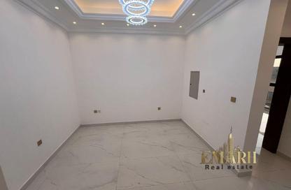 Villa - 4 - 6 for rent in Al Zaheya Gardens - Al Zahya - Ajman
