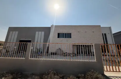 Warehouse - Studio - 3 Bathrooms for sale in Dubai Investment Park 2 (DIP 2) - Dubai Investment Park (DIP) - Dubai