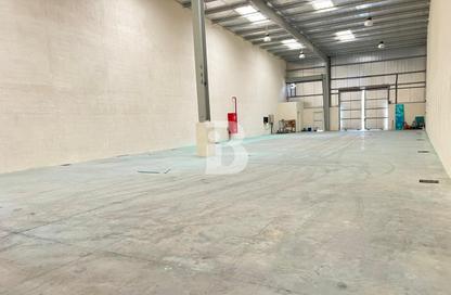 Warehouse - Studio for rent in Dubai Investment Park 2 (DIP 2) - Dubai Investment Park (DIP) - Dubai