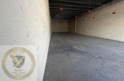 Warehouse - Studio for rent in Industrial Building 13 - Industrial Area 13 - Sharjah Industrial Area - Sharjah