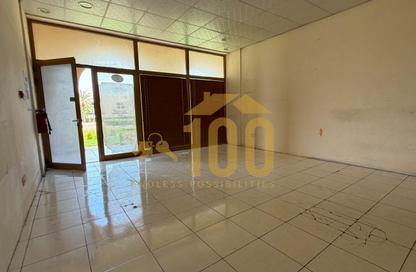 Shop - Studio - 1 Bathroom for rent in Building S20 - Spain Cluster - International City - Dubai