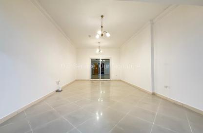 Apartment - 3 Bedrooms - 3 Bathrooms for rent in New Al Taawun Road - Al Taawun - Sharjah