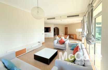 Apartment - 3 - 4 for rent in Al Das - Shoreline Apartments - Palm Jumeirah - Dubai