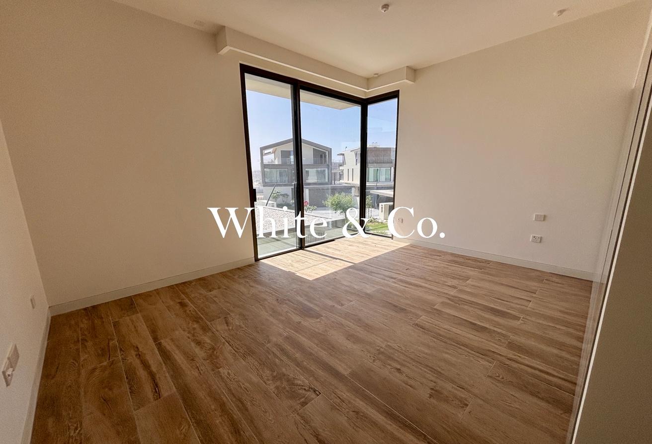 Genuine listing | Huge plot 4BR| Vacant photo 14