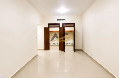Apartment - 4 Bedrooms - 5 Bathrooms for rent in Golden Sands 9 - Al Mankhool - Bur Dubai - Dubai