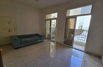Apartment - 1 - 1 for rent in Al Qulaya'ah - Al Sharq - Sharjah Apartment - 1 - 1 for rent in Al Qulaya'ah - Al Sharq - Sharjah