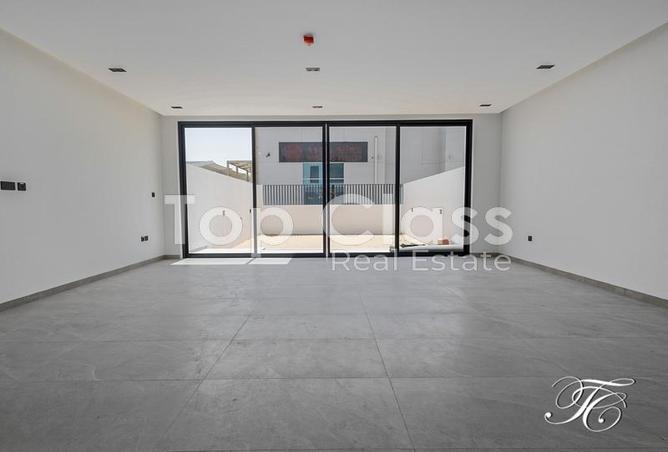 102006883 - Property Image 2