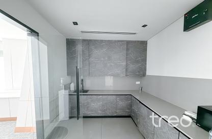 Office Space - Studio - 1 for rent in Iris Bay - Business Bay - Dubai
