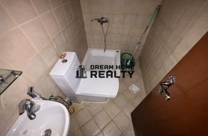 Apartment - 4 - 4 for rent in Al Sondos Tower - Al Khan Lagoon - Al Khan - Sharjah Apartment - 4 - 4 for rent in Al Sondos Tower - Al Khan Lagoon - Al Khan - Sharjah