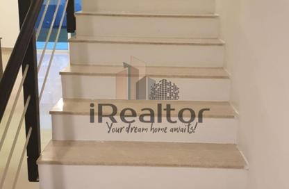Townhouse - 2 Bedrooms - 2 Bathrooms for rent in Contemporary Style - Al Reef Villas - Al Reef - Abu Dhabi