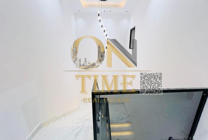 2PFYYLclqUa - Property Image 3