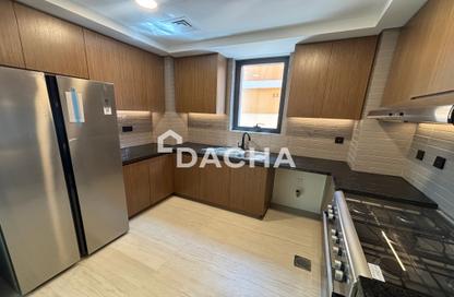 Townhouse - 5 - 5 for rent in Portofino - Damac Lagoons - Dubai