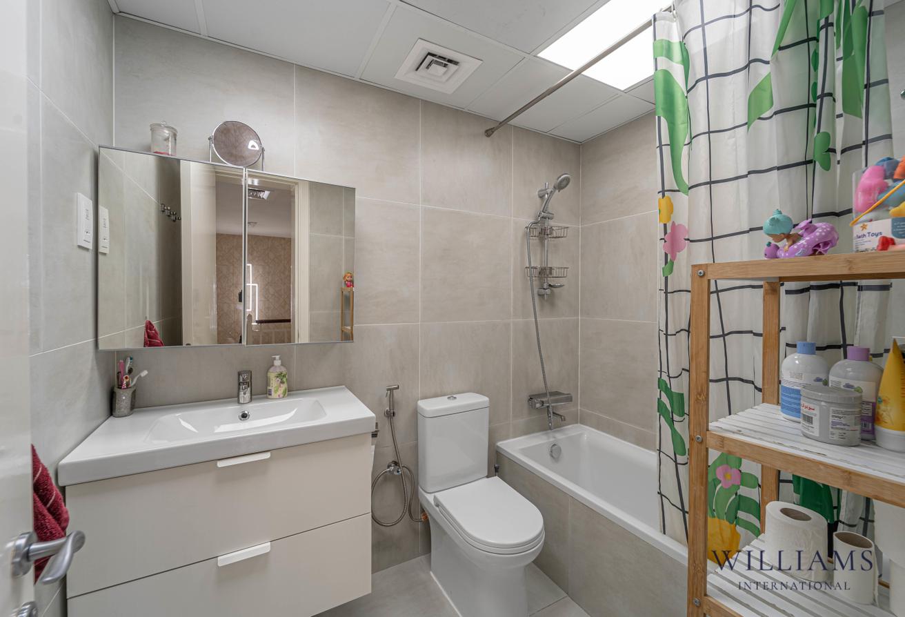 EXTENDED BALCONY | POOL AND PARK | MAIDS photo 14