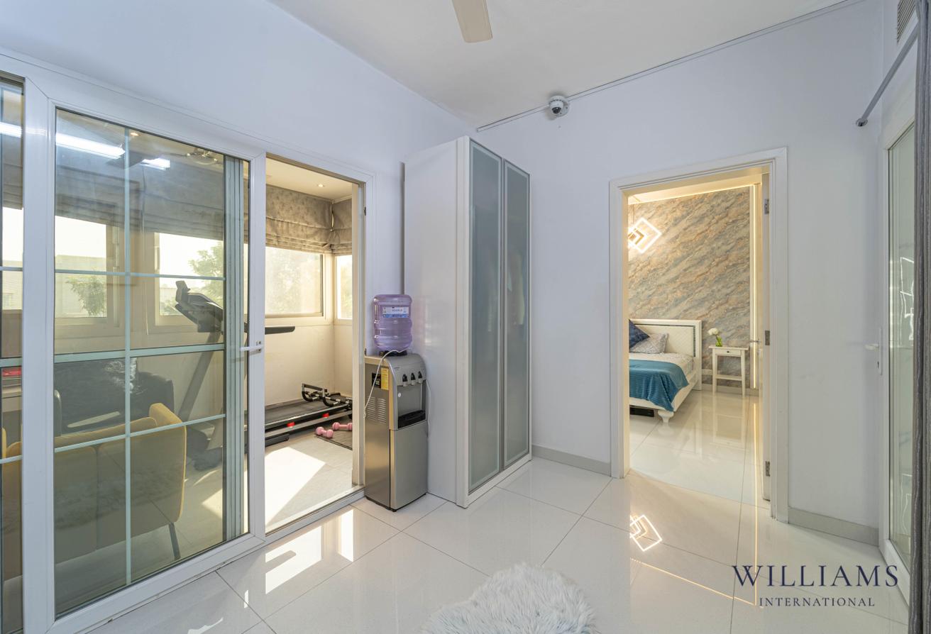 EXTENDED BALCONY | POOL AND PARK | MAIDS photo 10