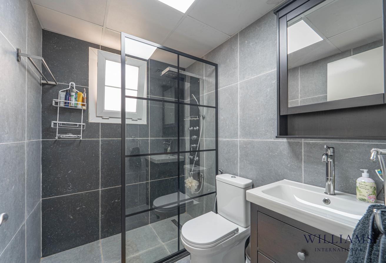 EXTENDED BALCONY | POOL AND PARK | MAIDS photo 12