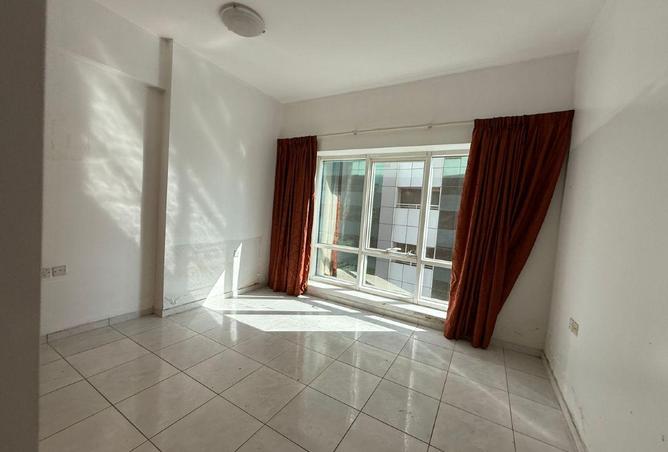 68298757 - Property Image 2