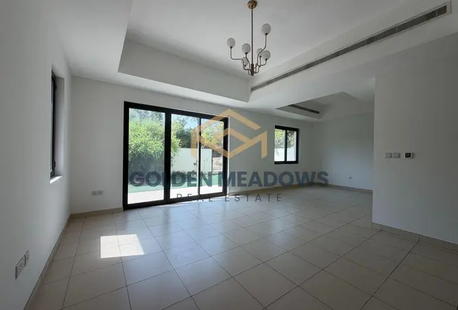 152352004 - Property Image 2