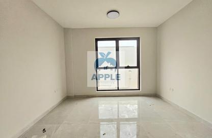 Apartment - Studio - 1 Bathroom for rent in Muwailih Building - Muwaileh - Sharjah