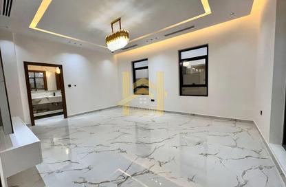 Villa - 4 - 6 for sale in Al Zaheya Gardens - Al Zahya - Ajman