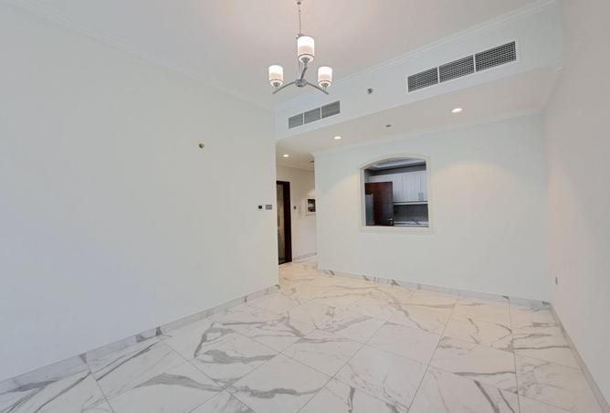 53604222 - Property Image 2