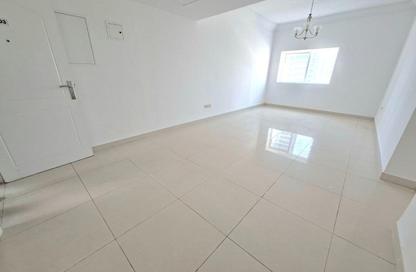 Apartment - 2 Bedrooms - 2 Bathrooms for rent in Al Khan Corniche - Al Khan - Sharjah