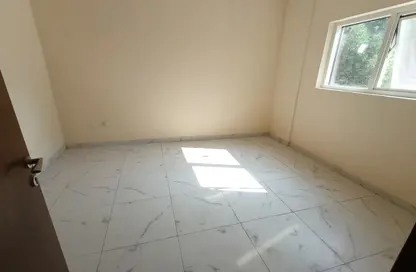 شقة - غرفة نوم - 1 حمام للايجار في بناء النباعة - النبعة - الشرق - الشارقة