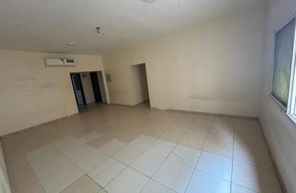 Apartment - 2 - 2 for rent in Muweileh Community - Muwaileh Commercial - Sharjah