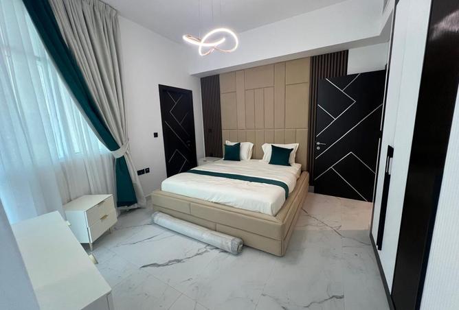 Fully Furnished 2BR | High Floor | Private Pool photo 3