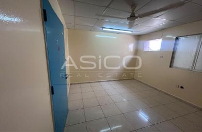 Apartment - Studio - 1 Bathroom for rent in Al Muhaisnah 2 - Al Muhaisnah - Dubai