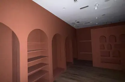 Retail - Studio for rent in Jumeirah 1 - Jumeirah - Dubai