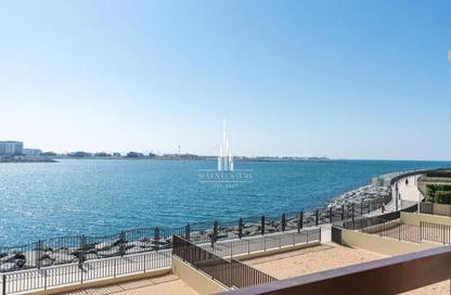 Villa - 3 Bedrooms - 5 Bathrooms for rent in Sur La Mer 1 - Sur La Mer - Jumeirah 1 - Jumeirah - Dubai Villa - 3 Bedrooms - 5 Bathrooms for rent in Sur La Mer 1 - Sur La Mer - Jumeirah 1 - Jumeirah - Dubai