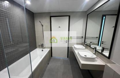 Apartment - 2 Bedrooms - 3 Bathrooms for rent in 1 Residences - 2 - 1 Residences - Al Kifaf - Bur Dubai - Dubai