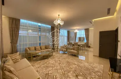 فيلا - 4 غرف نوم - 5 حمامات للبيع في السيوح 1 - السيوح - الشارقة