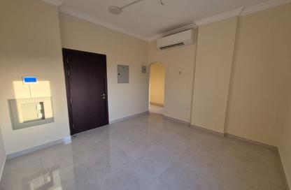 Apartment - 1 Bedroom - 2 Bathrooms for rent in Fire Station Road - Muwaileh - Sharjah Apartment - 1 Bedroom - 2 Bathrooms for rent in Fire Station Road - Muwaileh - Sharjah