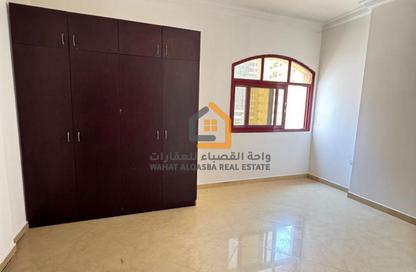 Apartment - 2 Bedrooms - 2 Bathrooms for rent in Al Khan Corniche - Al Khan - Sharjah