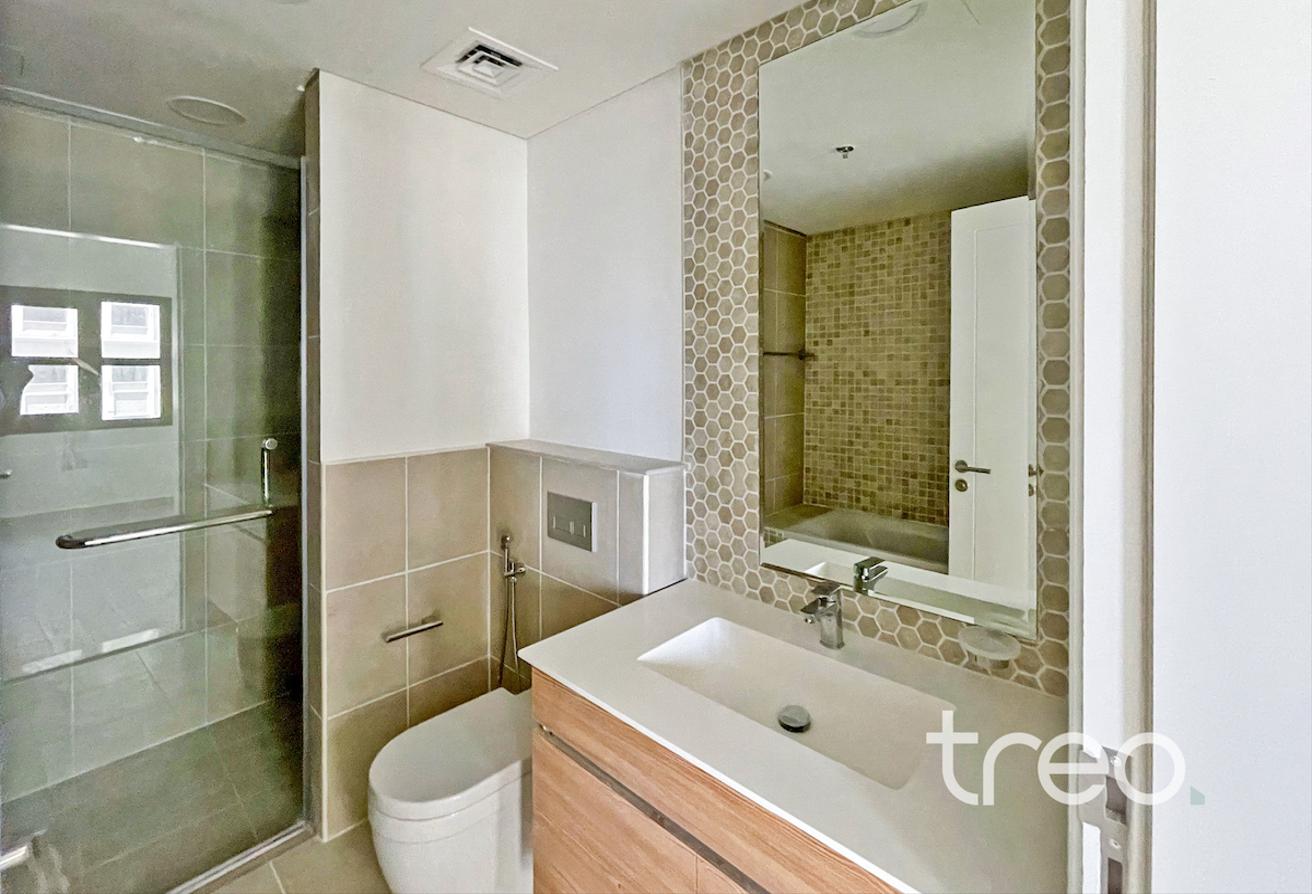 Fully Furnished | Vacant | Balcony View photo 13