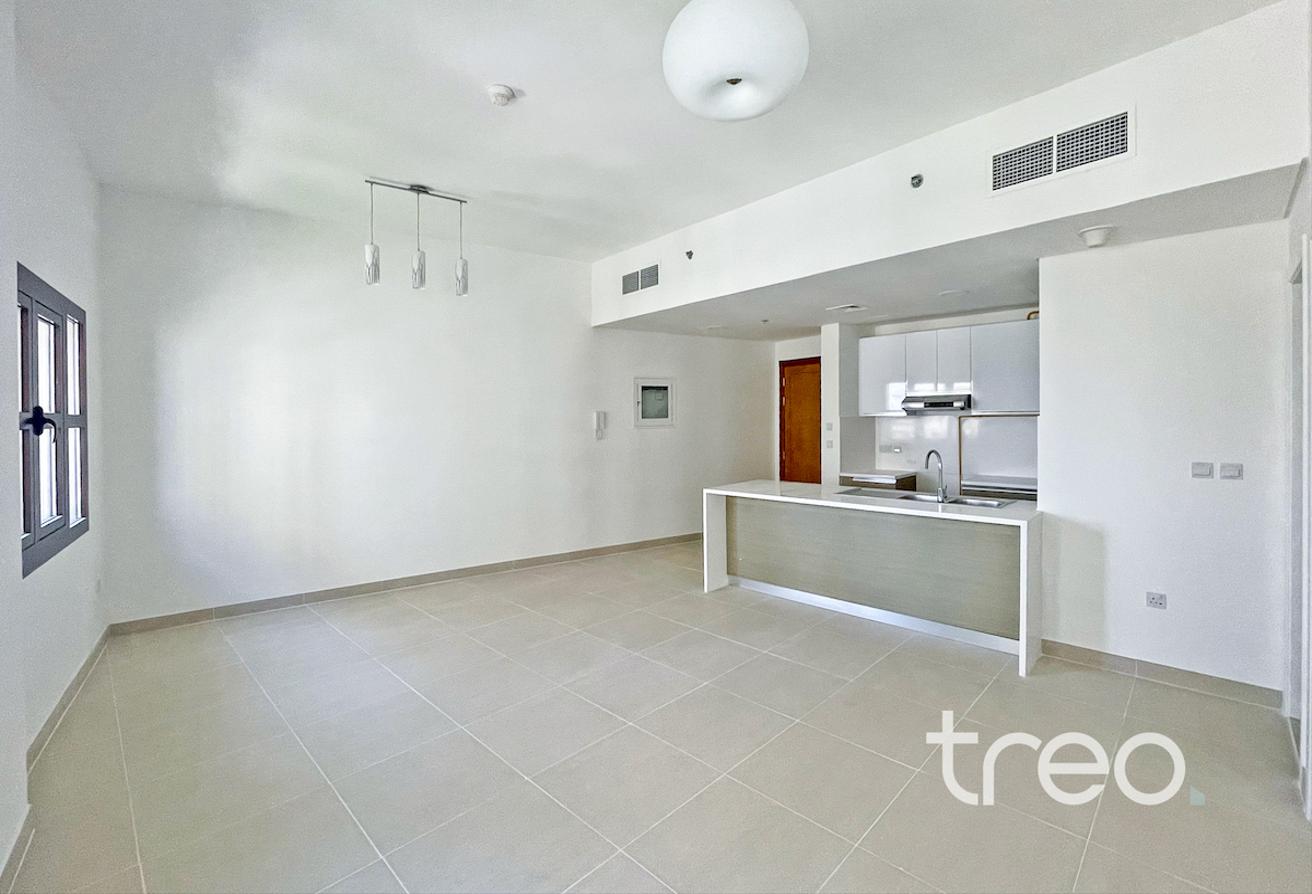 Fully Furnished | Vacant | Balcony View photo 4