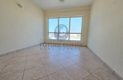 Apartment - 2 Bedrooms - 2 Bathrooms for rent in Port Saeed Building - Port Saeed - Deira - Dubai