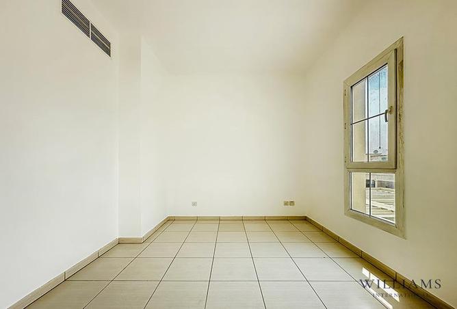 70280425 - صورة العقار 2