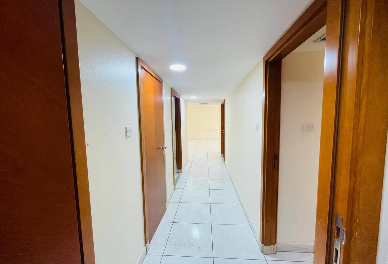 2BHK Apartment | Near Metro | Prime Location photo 9