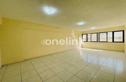 Apartment - 2 - 2 for rent in Silver Sands 1 - Al Mankhool - Bur Dubai - Dubai