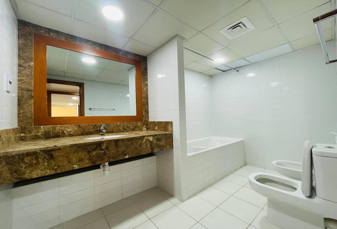2BHK Apartment | Near Metro | Prime Location photo 8