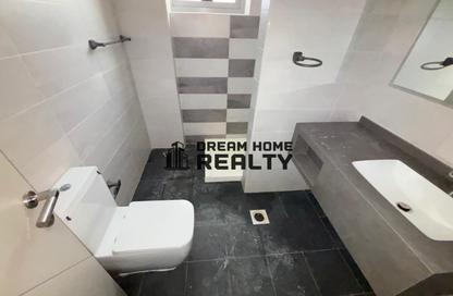 Apartment - 2 Bedrooms - 3 Bathrooms for rent in Pearl Tower - Al Khan - Sharjah