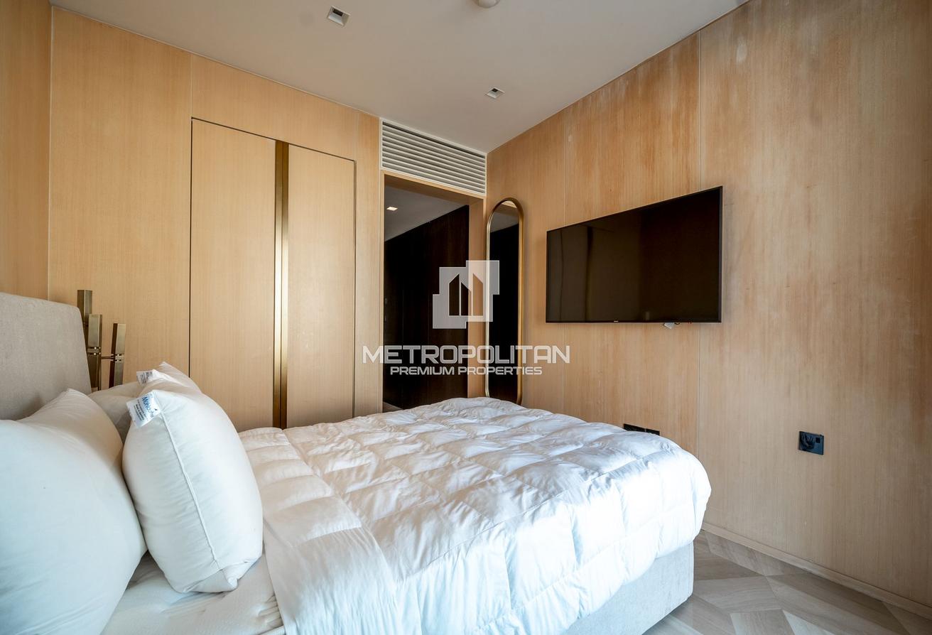 Furnished | Luxury Sea View | Plus Maids Room photo 12