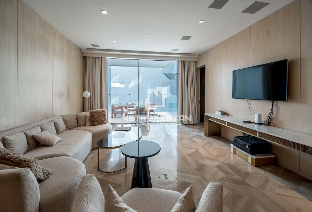 Furnished | Luxury Sea View | Plus Maids Room photo 6