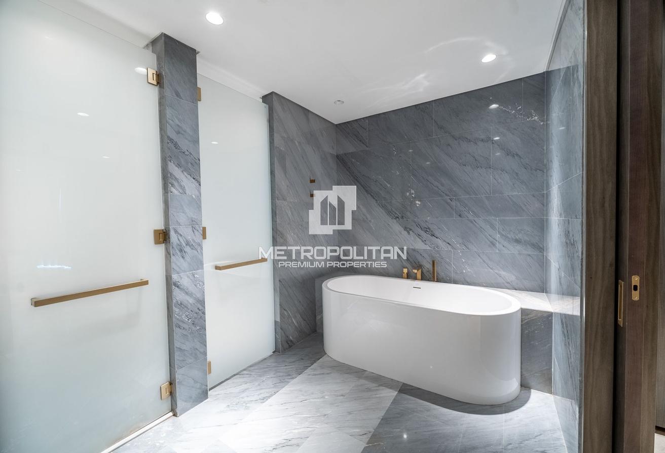 Furnished | Luxury Sea View | Plus Maids Room photo 24