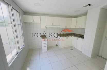 Villa - 2 Bedrooms - 3 Bathrooms for rent in Springs 8 - The Springs - Dubai