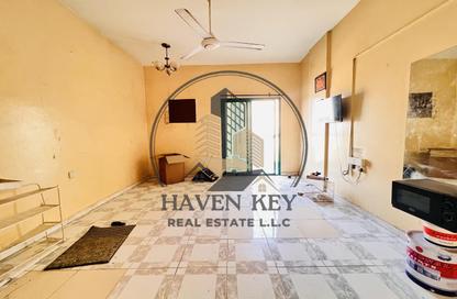 Apartment - 1 - 1 for rent in Fire Station Road - Muwaileh - Sharjah