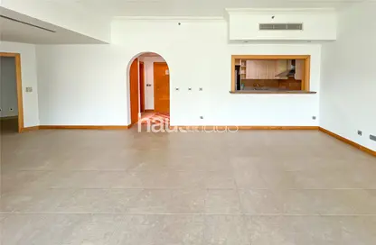 Apartment - 2 Bedrooms - 4 Bathrooms for rent in Jash Falqa - Shoreline Apartments - Palm Jumeirah - Dubai