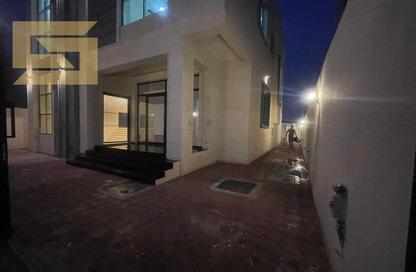 Villa - 5 Bedrooms - 7 Bathrooms for rent in Kabbali Hills - Al Helio 2 - Al Helio - Ajman